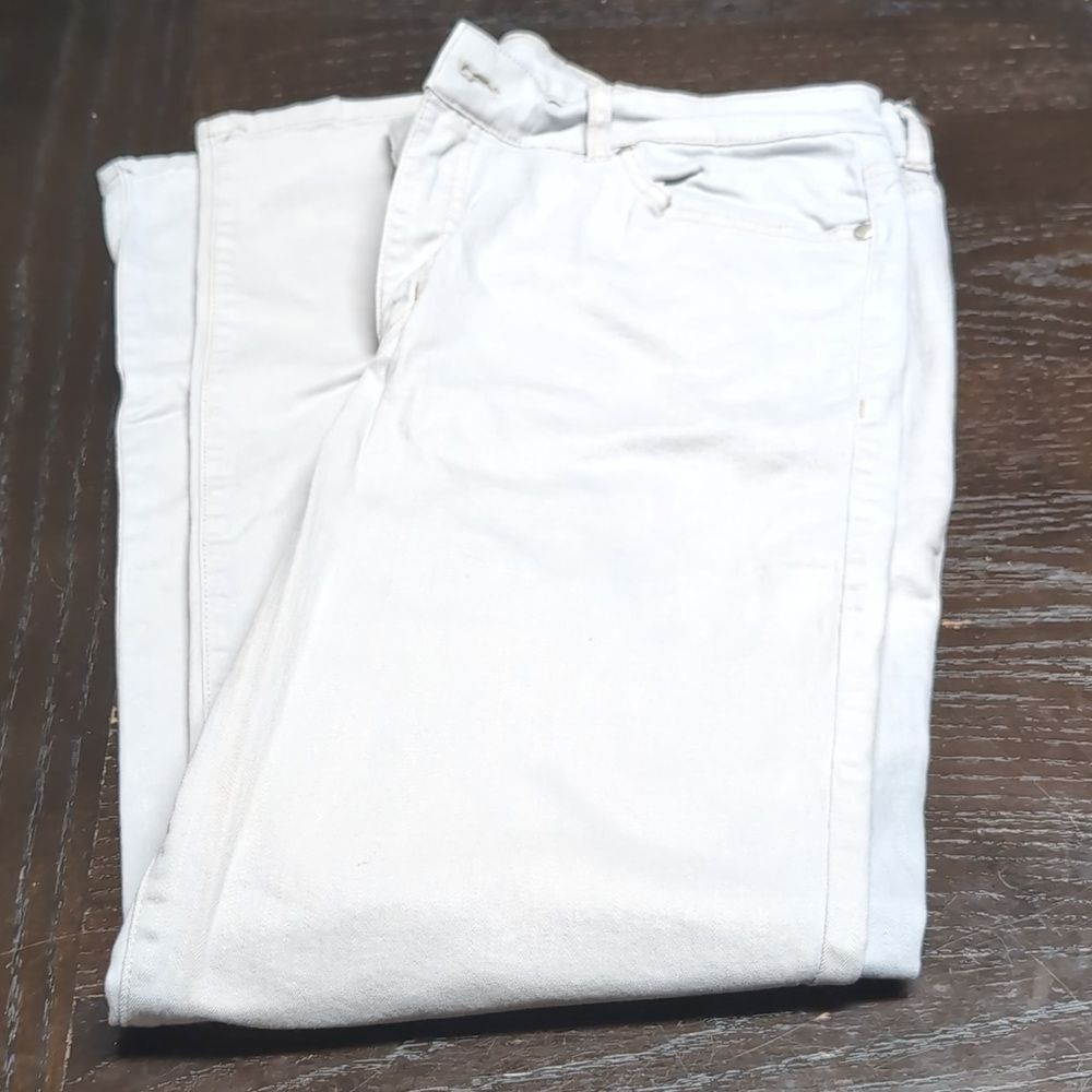 Bandolino Light Gray Caroline Style Bootcut Jeans Size 16